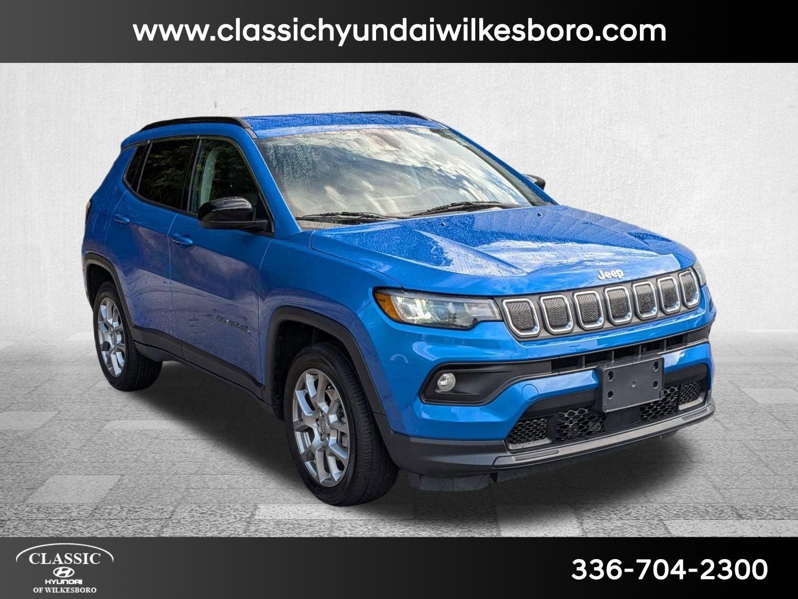 2022 Jeep Compass Latitude Lux photo 3