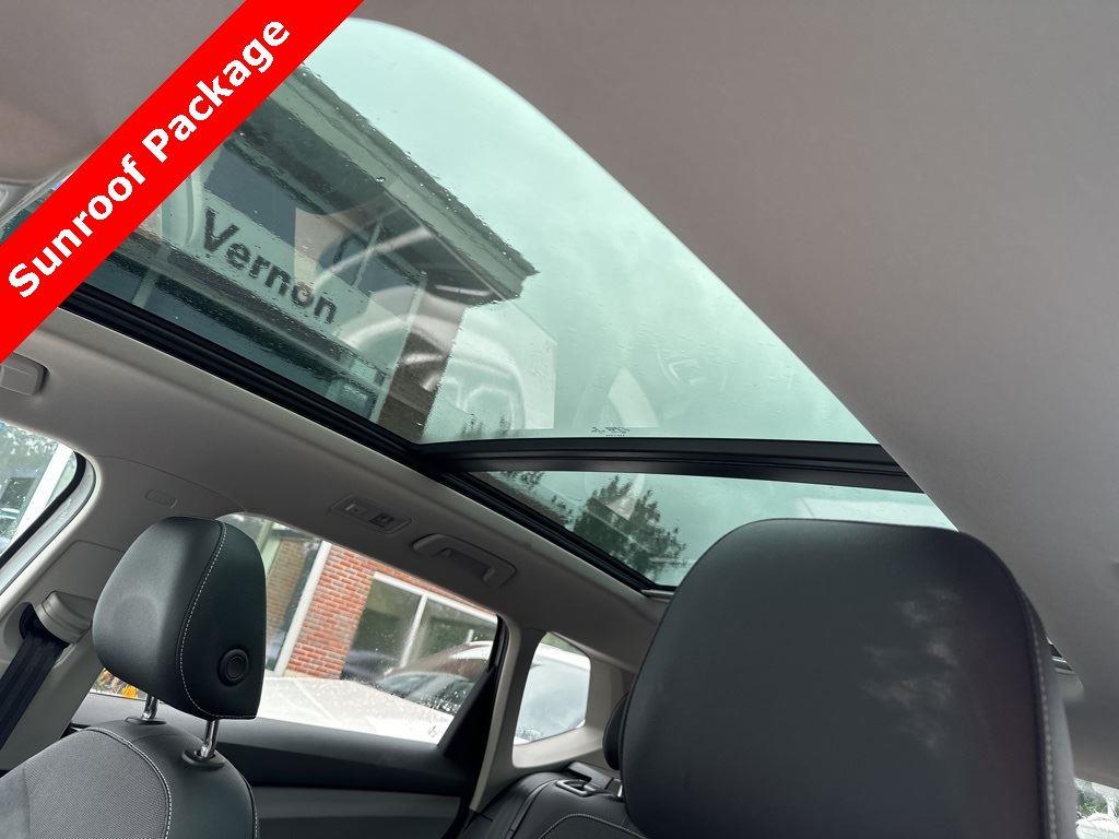 2022 Volkswagen Taos SE photo 9