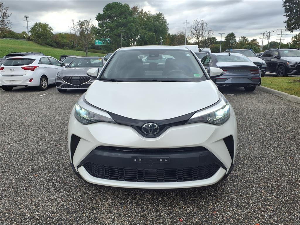 2021 Toyota C-HR LE photo 2