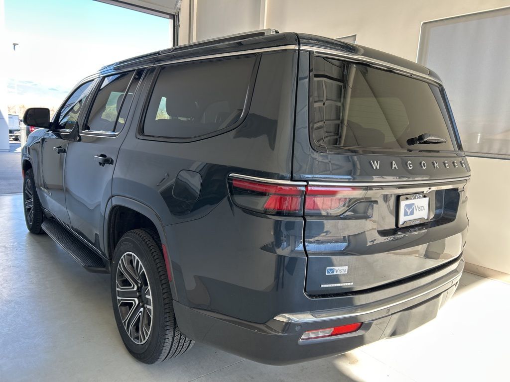 2022 Jeep Wagoneer Series III photo 3