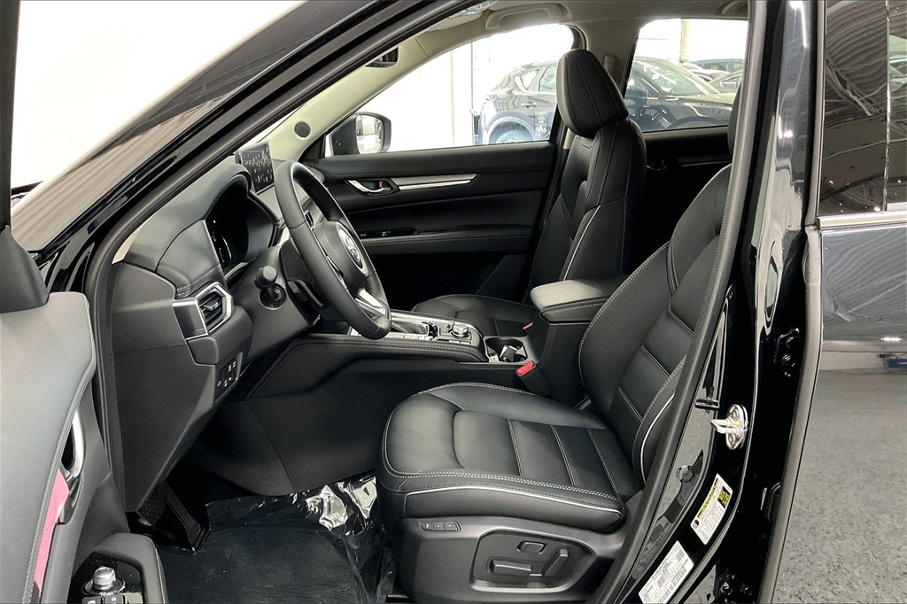 2025 MAZDA CX-5 - Image 8