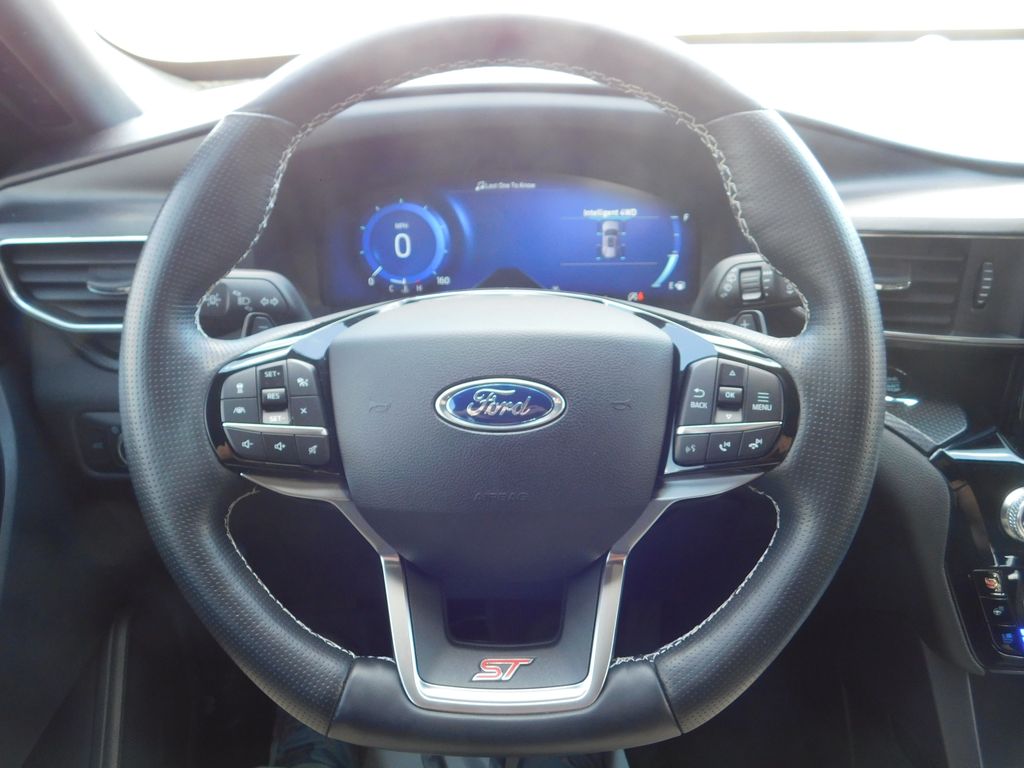 2021 Ford Explorer ST photo 46
