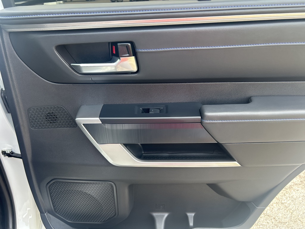 2023 Toyota Sequoia photo 23