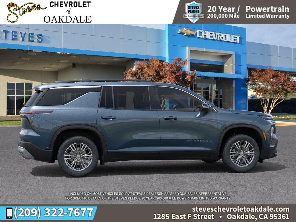 2026 Chevrolet Traverse photo 2