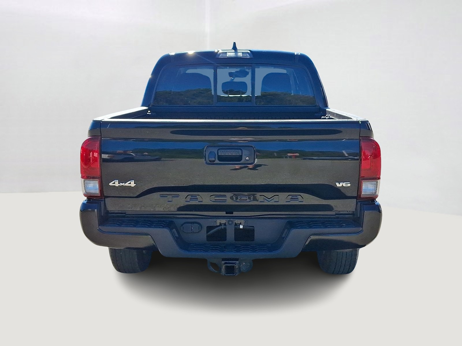 2022 Toyota Tacoma SR photo 5