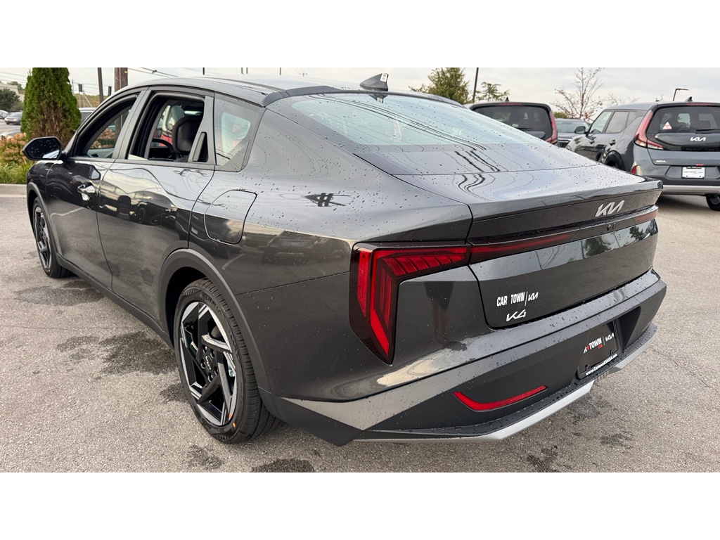 2025 Kia K4 EX photo 22