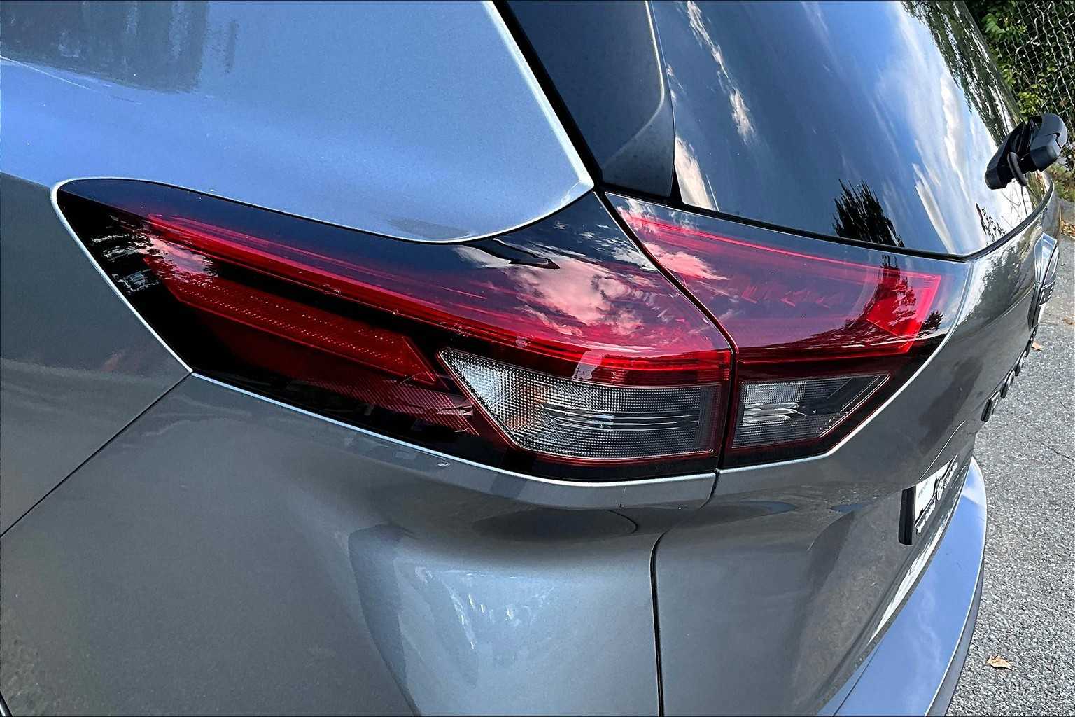 2024 Nissan Rogue S AWD photo 28