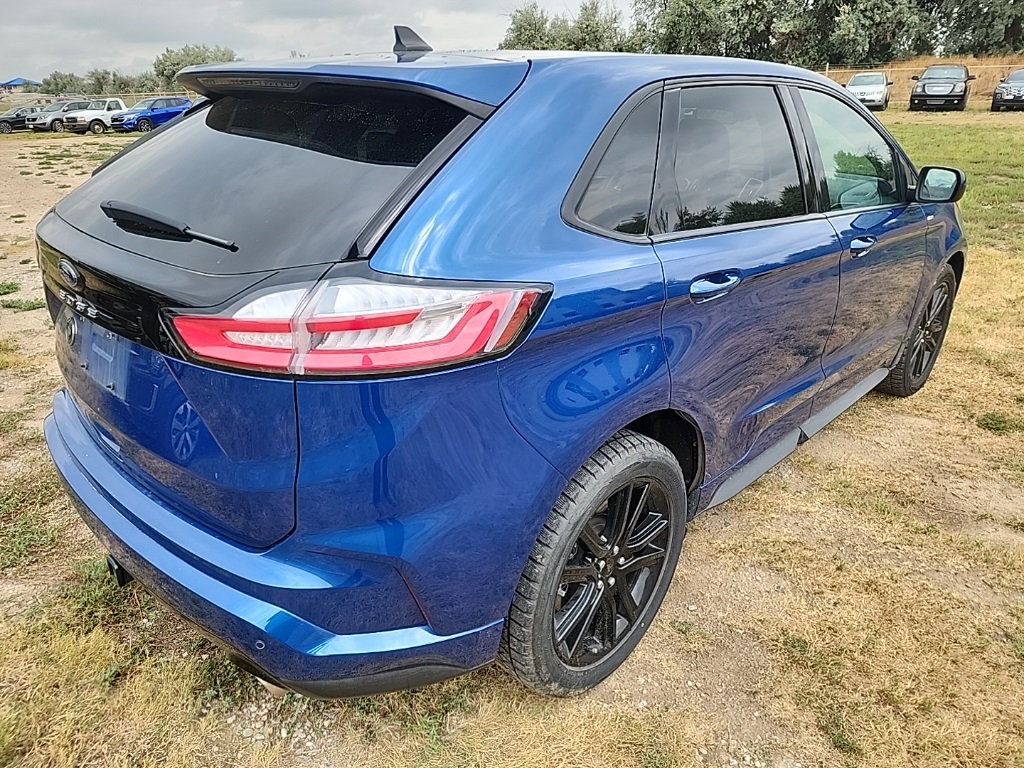 2021 Ford Edge ST-Line photo 2