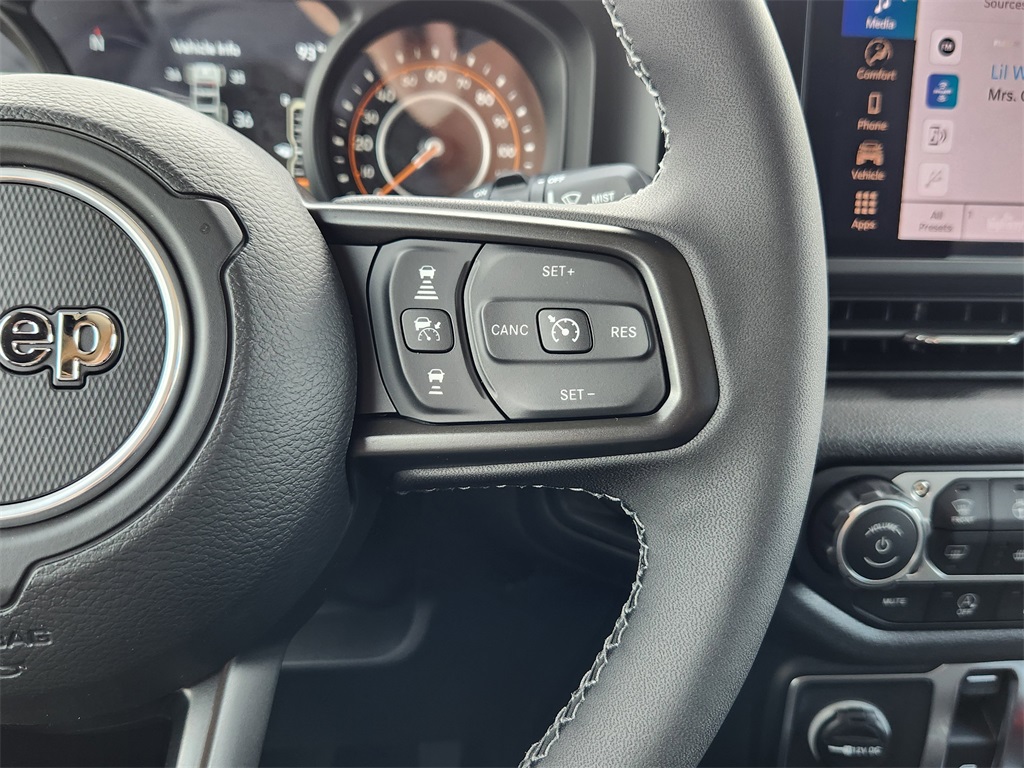 2025 Jeep Wrangler Willys photo 11