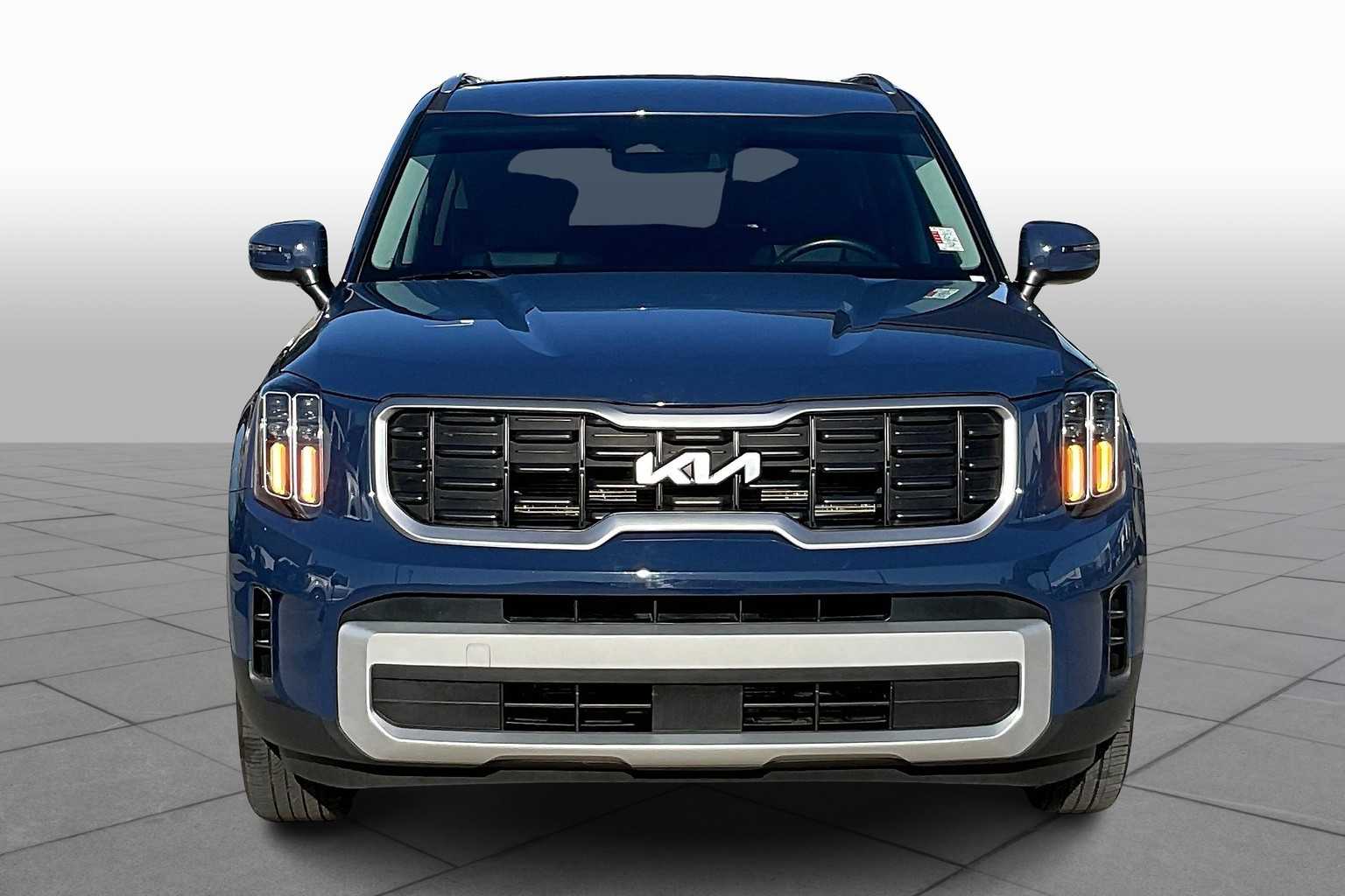 2024 Kia Telluride S photo 3