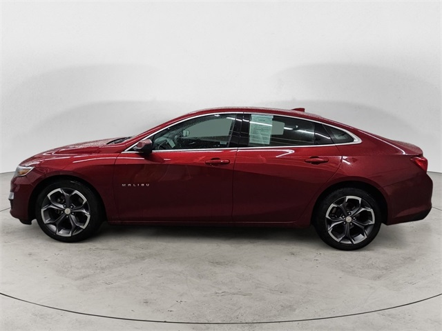 2024 Chevrolet Malibu 1LT photo 2