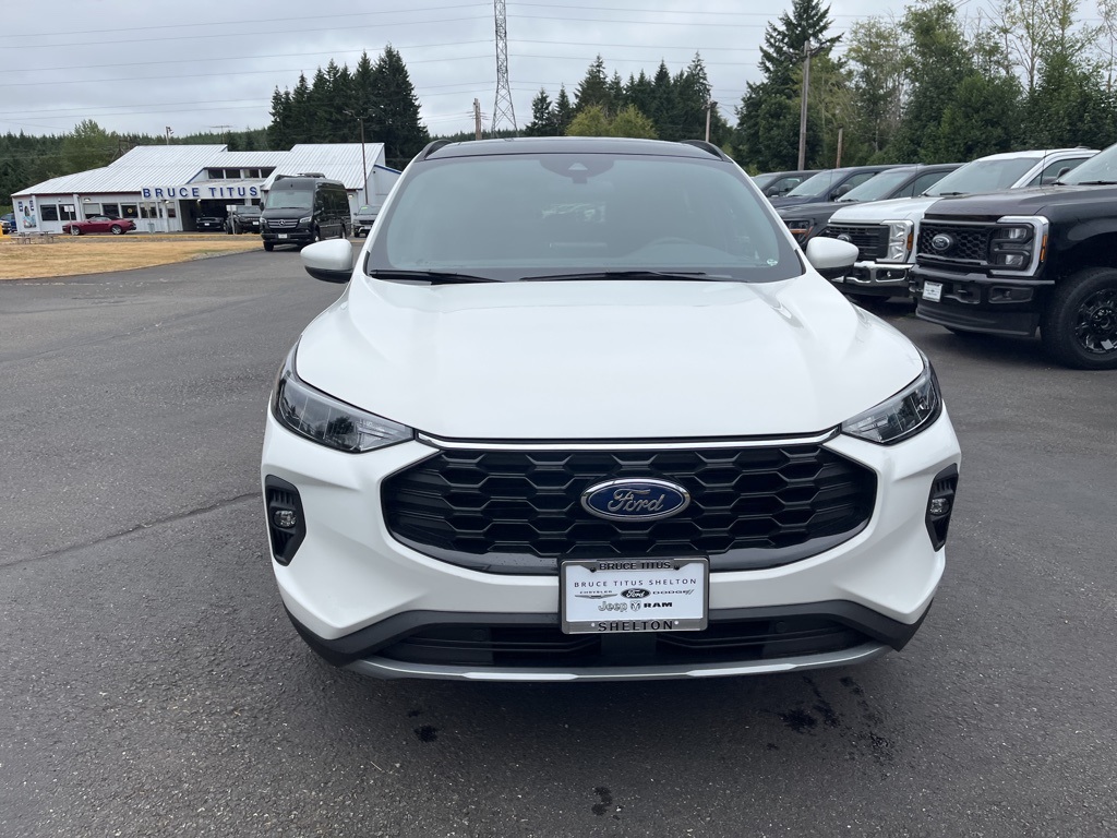 2025 Ford Escape ST-Line Select Hybrid photo 2