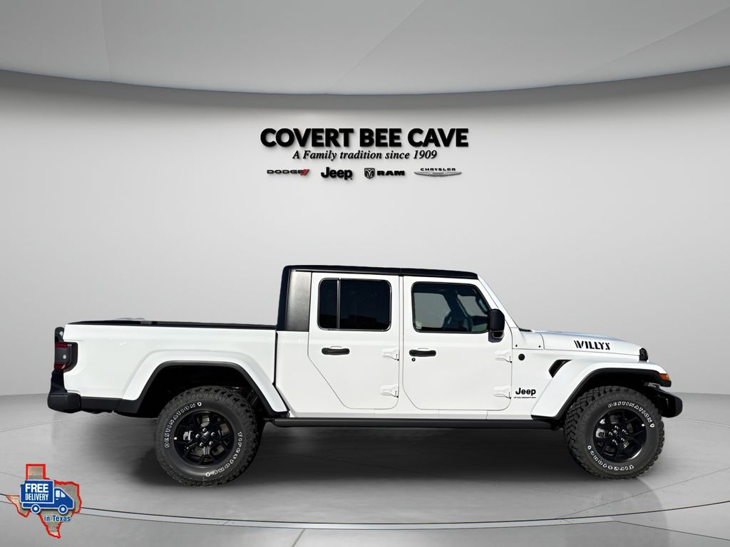 2025 Jeep Gladiator Willys photo 10