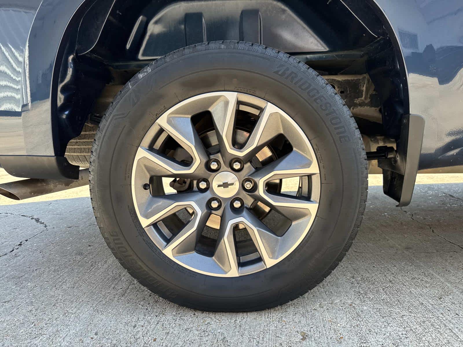 2021 Chevrolet Silverado RST photo 7