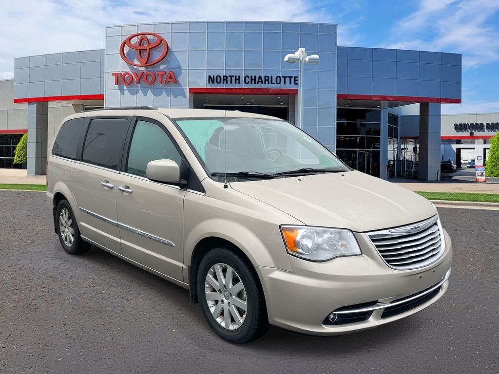Used 2016 Chrysler Town & Country Touring with VIN 2C4RC1BG9GR260508 for sale in Huntersville, NC
