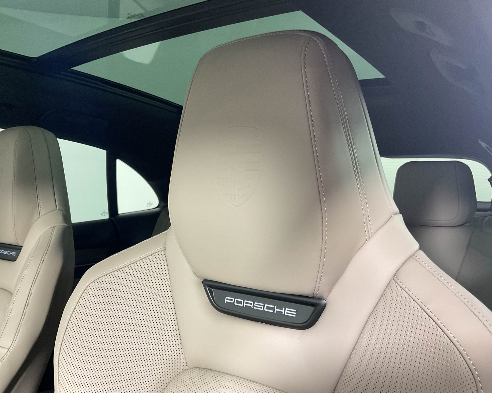 2025 Porsche Macan Electric photo 15