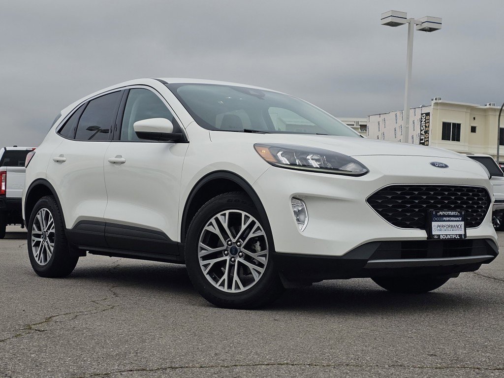 2022 Ford Escape SEL photo 2