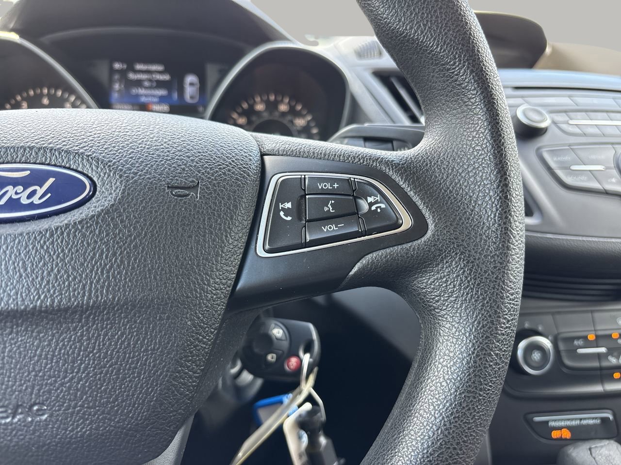 2017 Ford Escape S photo 26