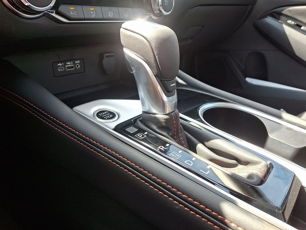 2025 Nissan Altima 2.5 SR photo 7