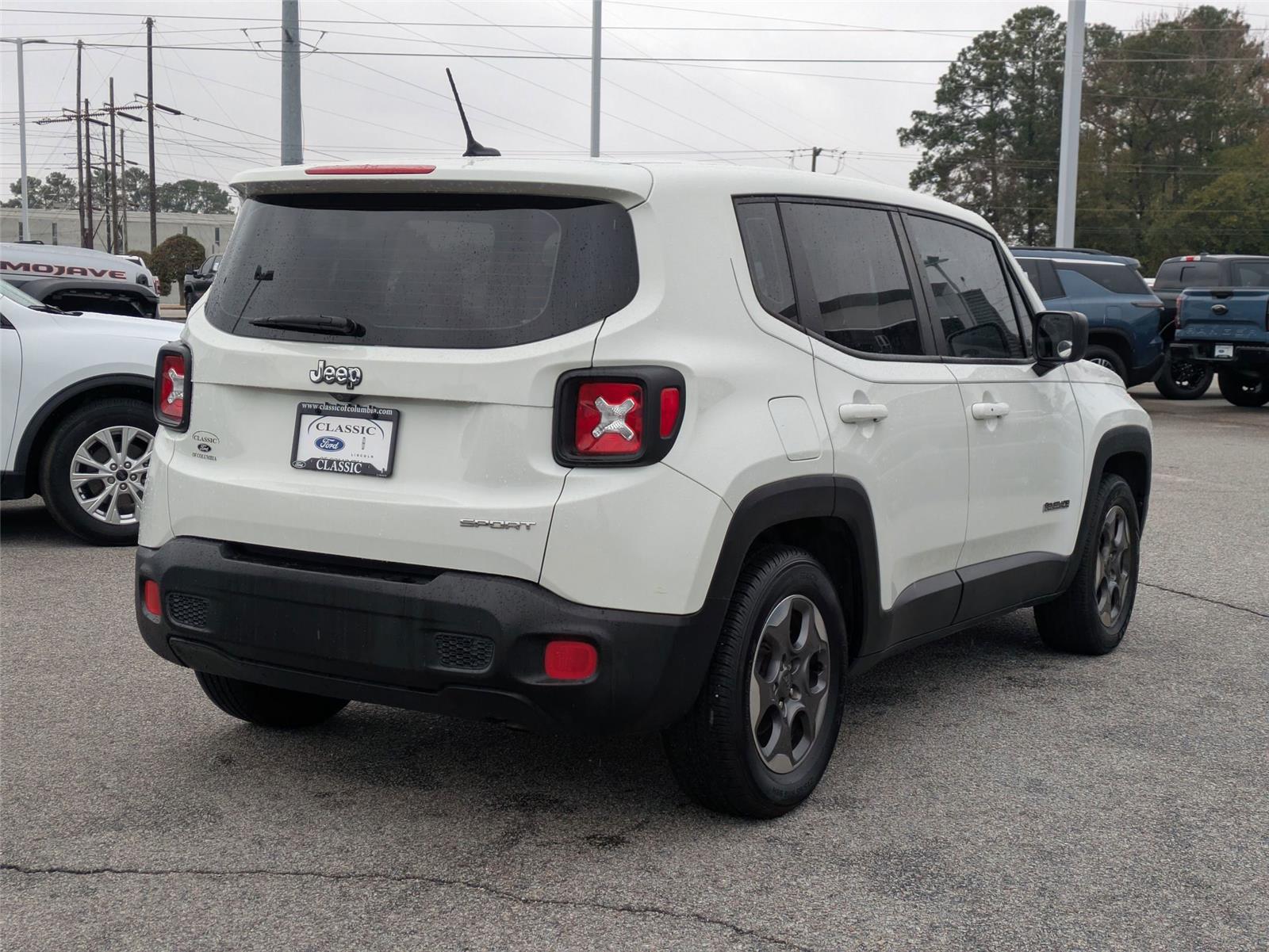 2016 Jeep Renegade Sport photo 4