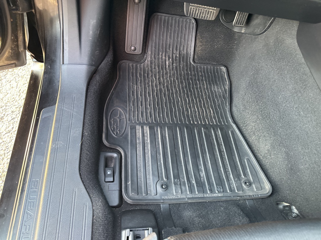 2017 Subaru Legacy 2.5i Premium photo 12
