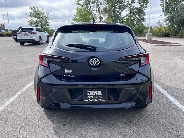 2025 Toyota Corolla SE photo 13
