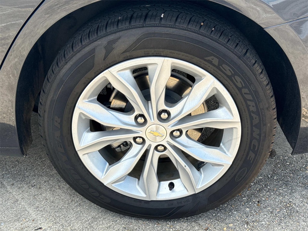 2023 Chevrolet Malibu 1LT photo 5