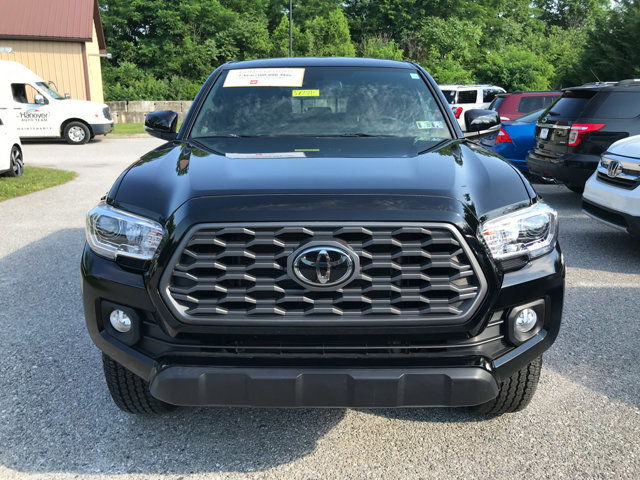2022 Toyota Tacoma 4x4 TRD photo 3