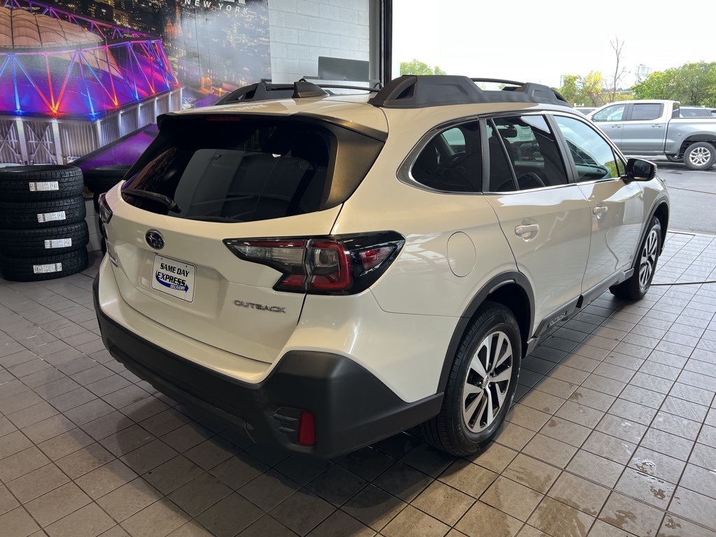2020 Subaru Outback Premium photo 9