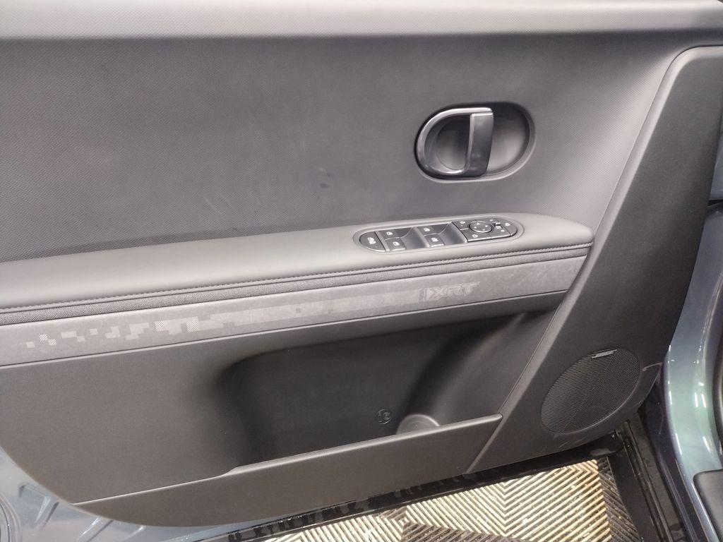 2025 Hyundai Ioniq 5 photo 17