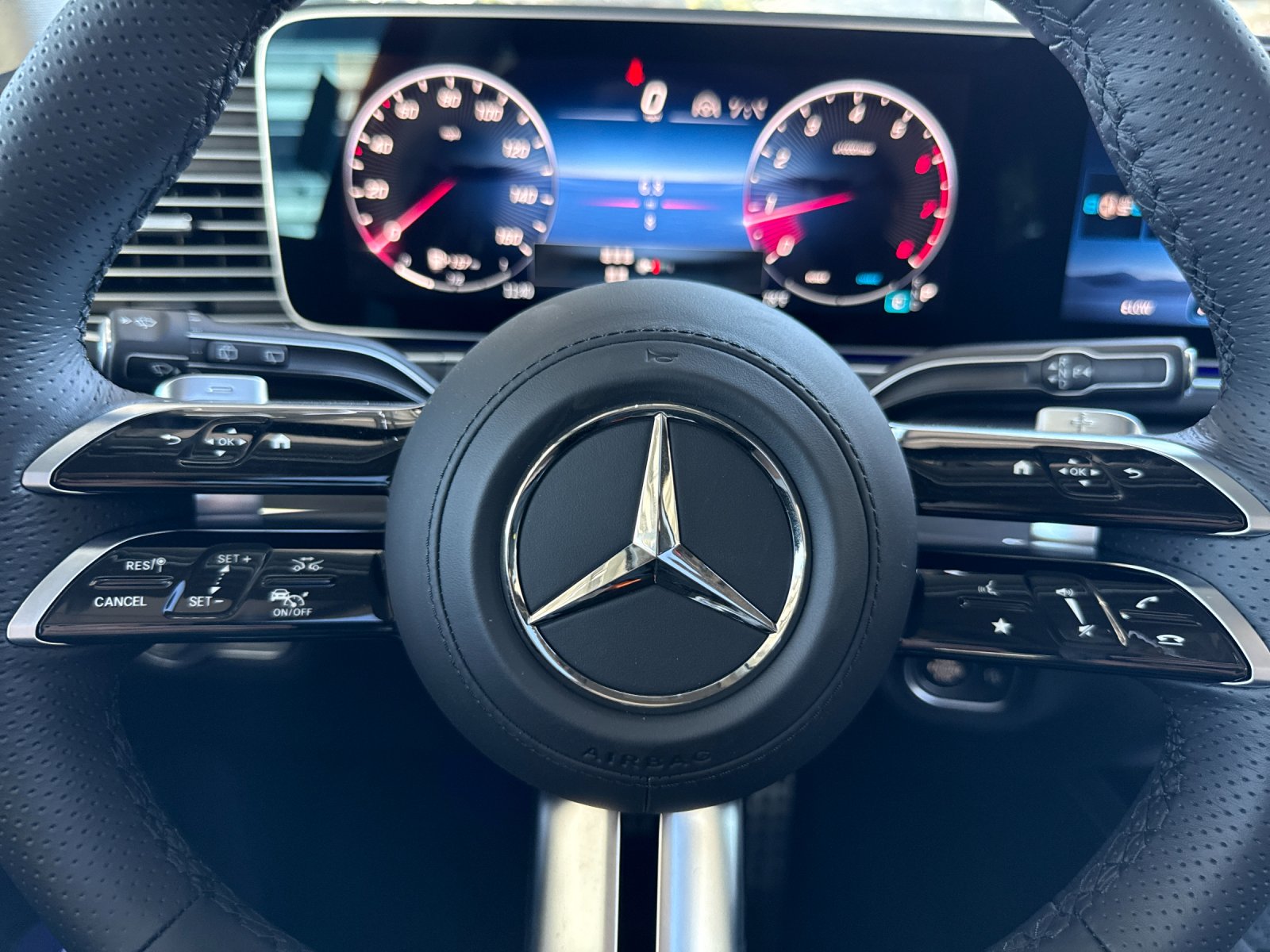 2026 Mercedes Benz GLS 450 4MATIC photo 23
