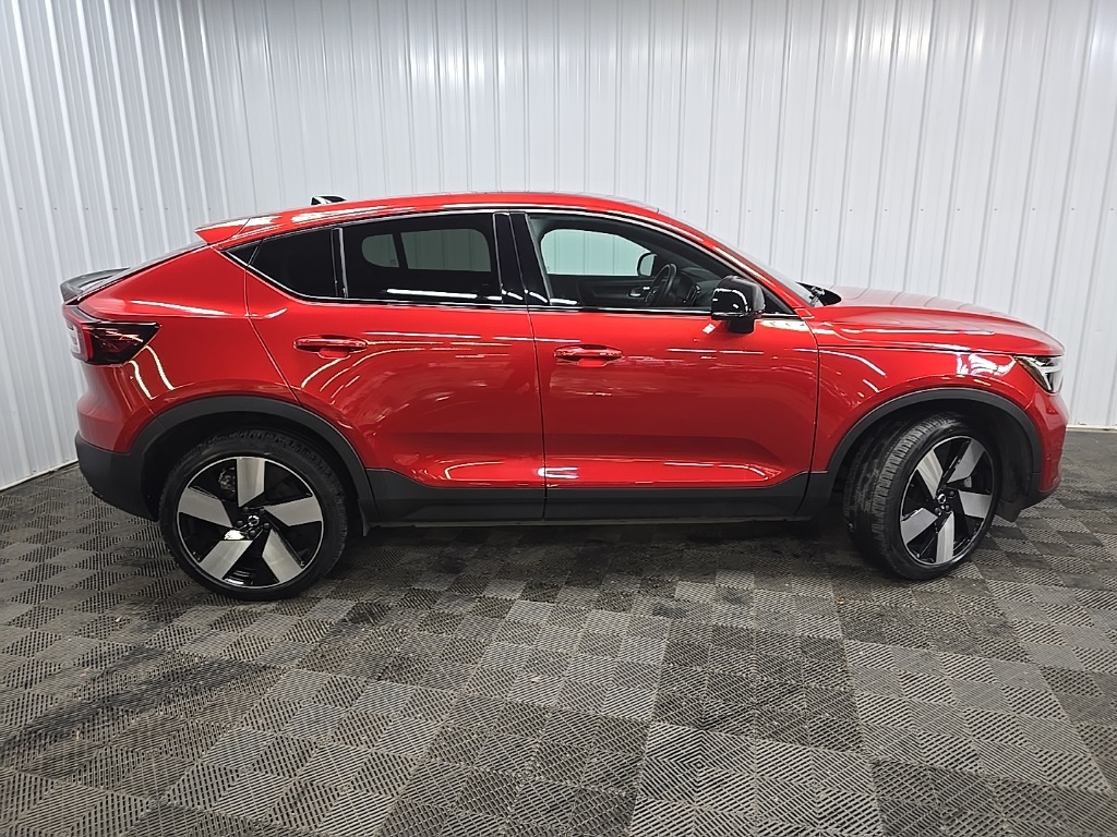 2023 Volvo C40 Recharge Ultimate photo 2