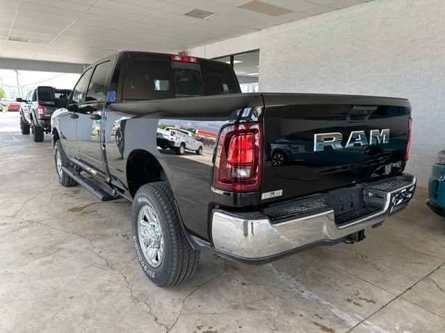 2025 Ram 2500 Tradesman photo 3