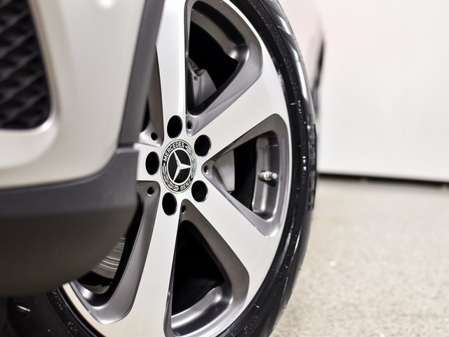 2022 Mercedes Benz GLC 300 photo 4