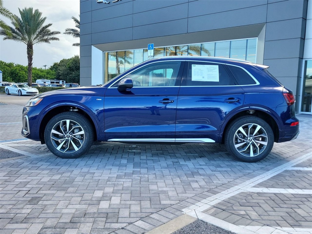 2023 Audi Q5 45 S line Premium photo 2
