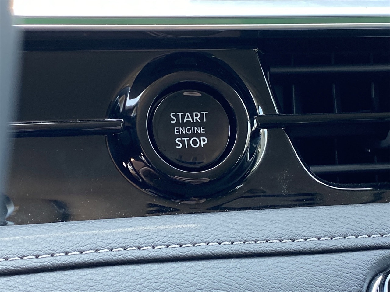 2025 Infiniti QX80 Sensory photo 28