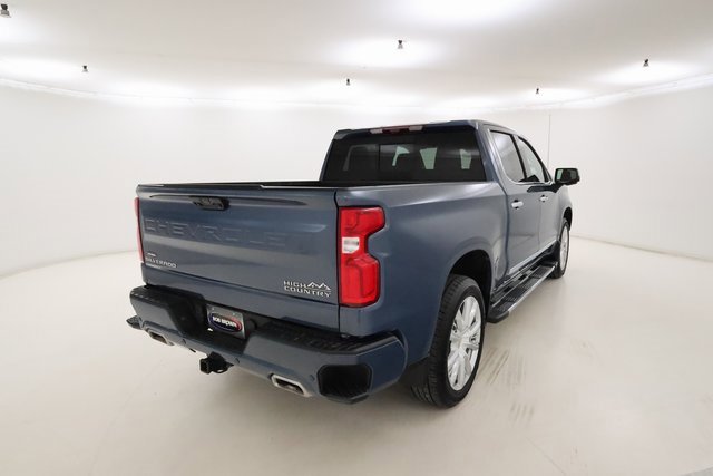 2024 Chevrolet Silverado 1500 High Country photo 3