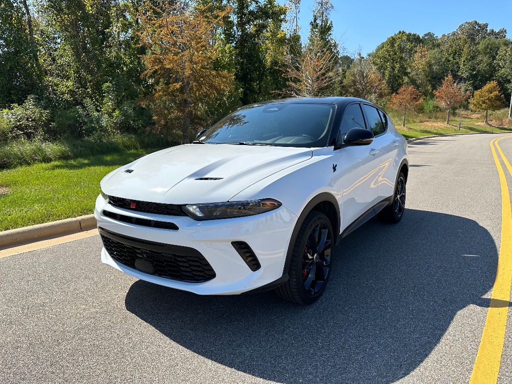 2024 Dodge Hornet GT photo 2