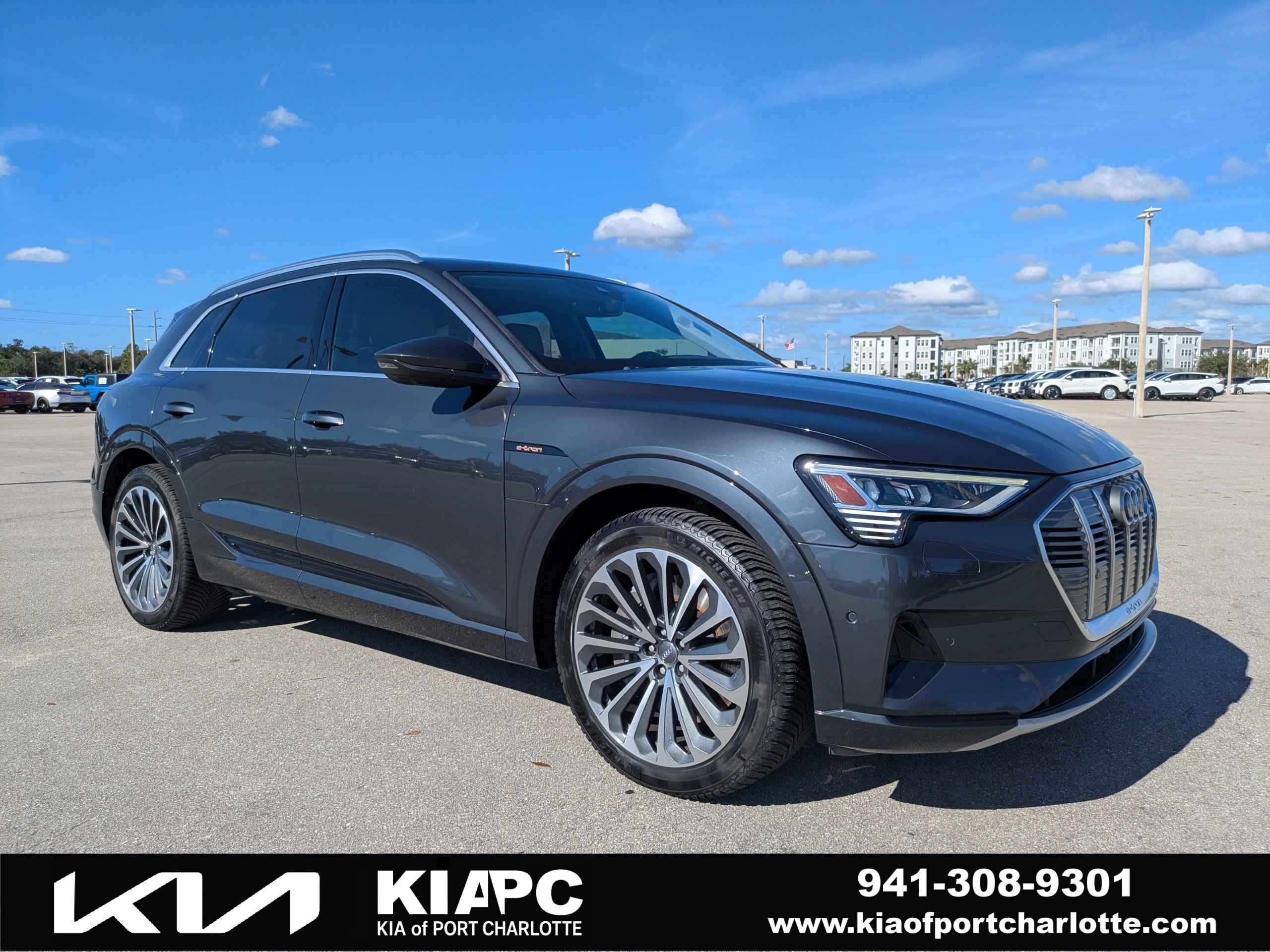 2019 Audi e-tron Prestige