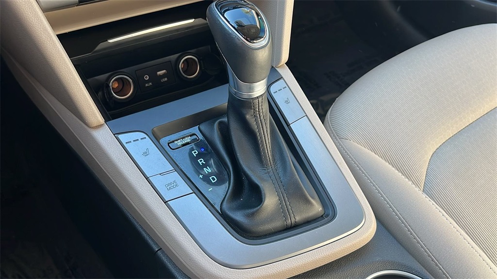 2017 Hyundai Elantra Value Edition photo 10