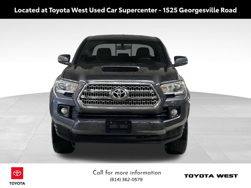 2017 Toyota Tacoma TRD Sport photo 2