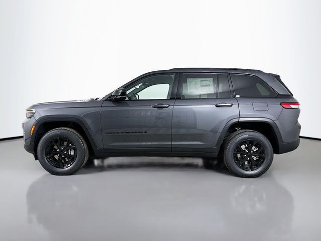 2025 Jeep Grand Cherokee Altitude photo 4