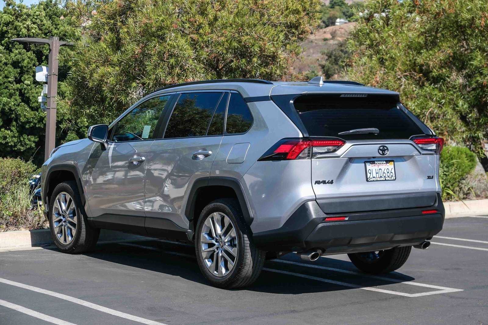 2024 Toyota RAV4 XLE Premium photo 3