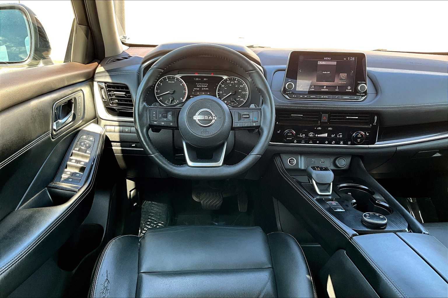 2022 Nissan Rogue SL photo 5