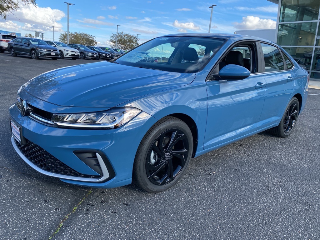 2026 Volkswagen Jetta 1.5T SE photo 3