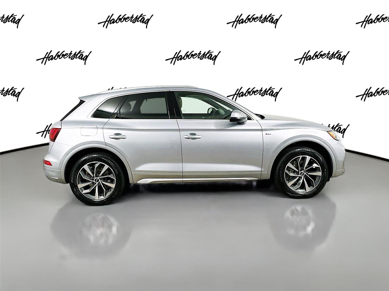 2022 Audi Q5 S line Premium photo 4
