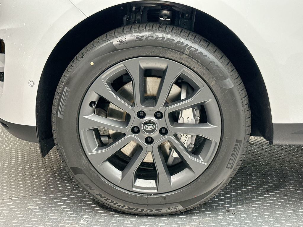 2025 Land Rover Range Rover Sport P360 S photo 4