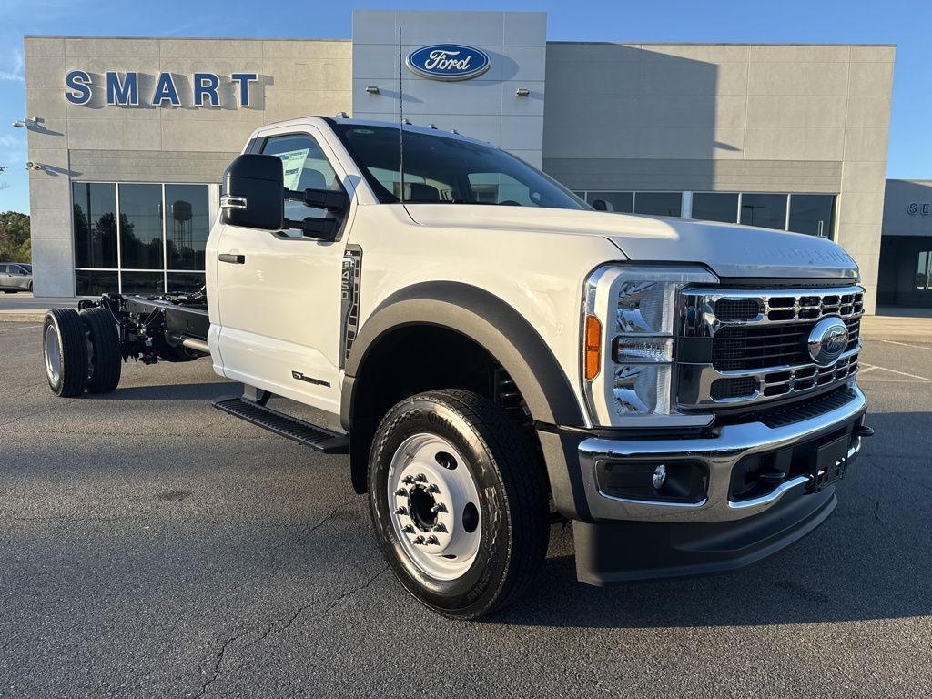 2026 Ford F-450 Super Duty Chassis Cab XL's photo