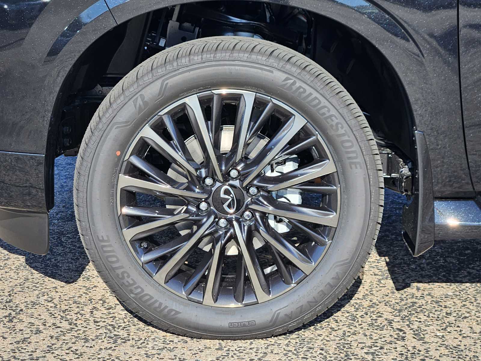 2026 Infiniti QX80 photo 4