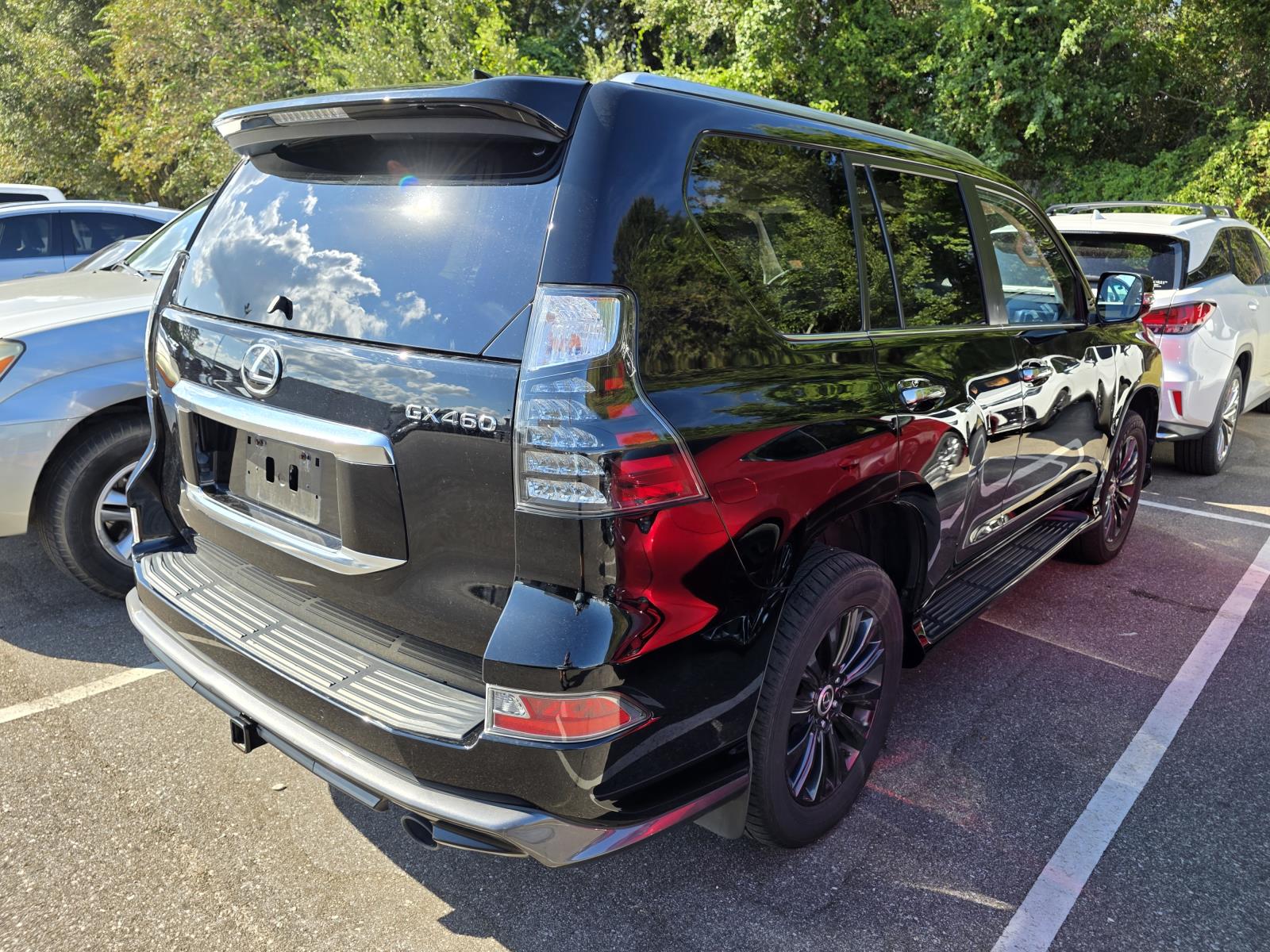 2023 Lexus GX 460 photo 2